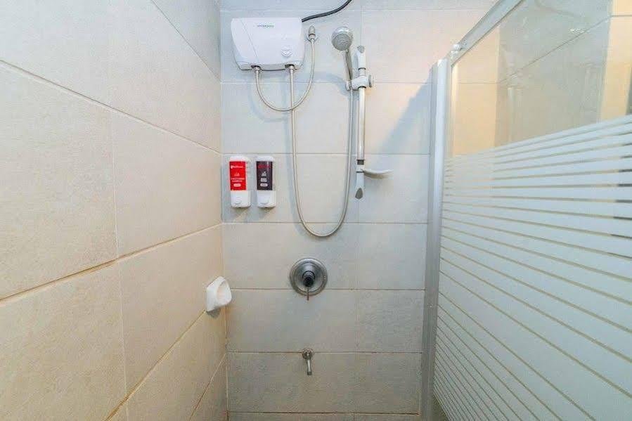 Super Oyo 791 Bell Mansion Hotell Quezon City Exteriör bild